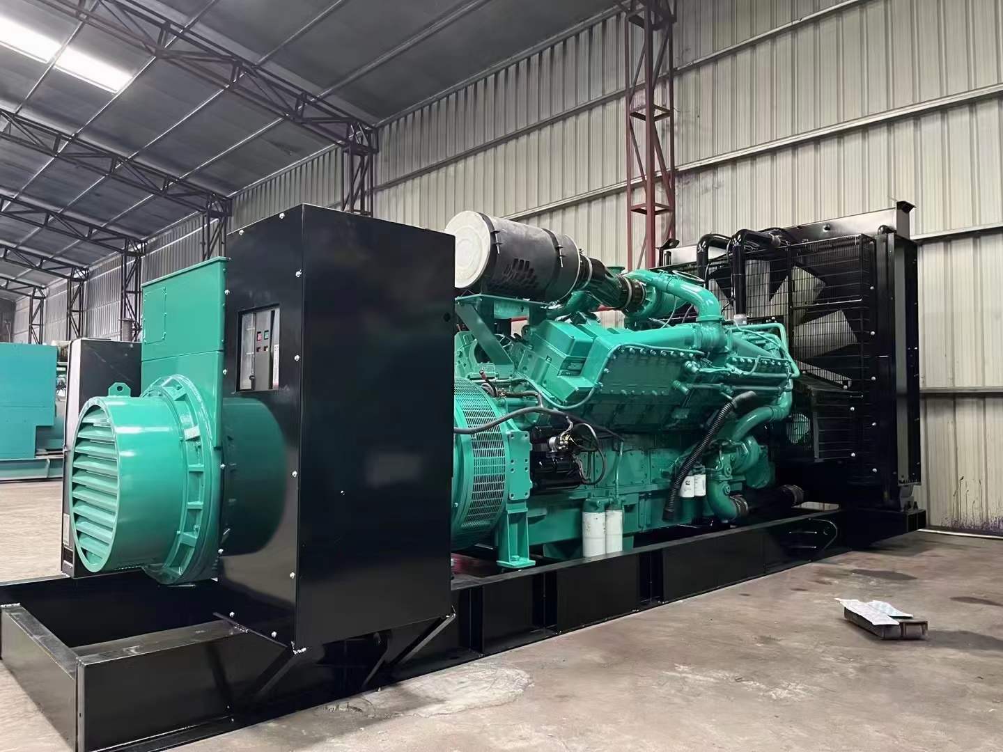 赤壁如何降低 800kW 柴油发电机输出电流的波动？