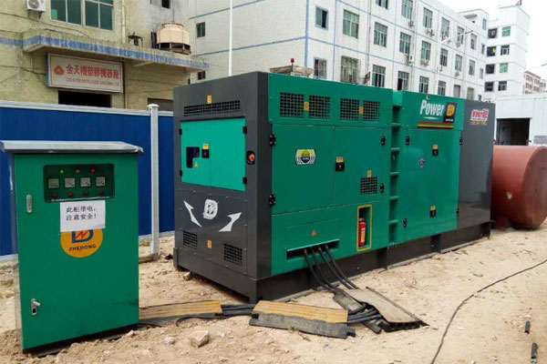 赤壁为什么夏季要重点检查发电机组的燃油系统密封性？