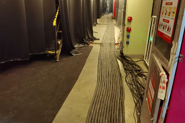 赤壁柴油发电机组的输出电压可以调节到哪些范围？