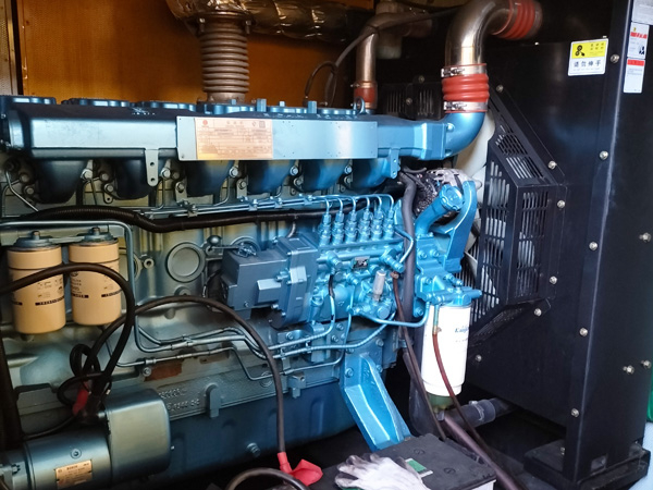 赤壁磷酸铁锂蓄电池的使用寿命与哪些因素有关？