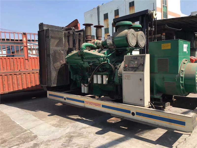 赤壁如何判断柴油发电机组的机油温度是否达到了合适的预热温度？