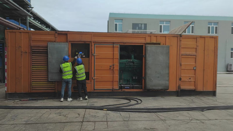 赤壁如何检查柴油发电机组的机油油位？